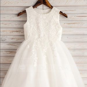 JJ’s house Brand new flower girl dresses